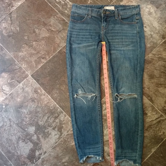 Free People Denim - Free People busted knee distressed crop jeans